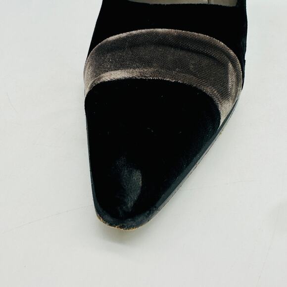 *SINGLE * AMPUTEE* Prada Women's Vintage Black Velvet Pump Heel Size 38 - Picture 3 of 8